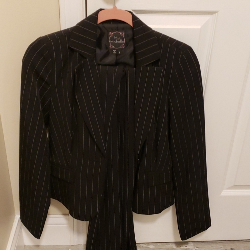 Women's dress suit
